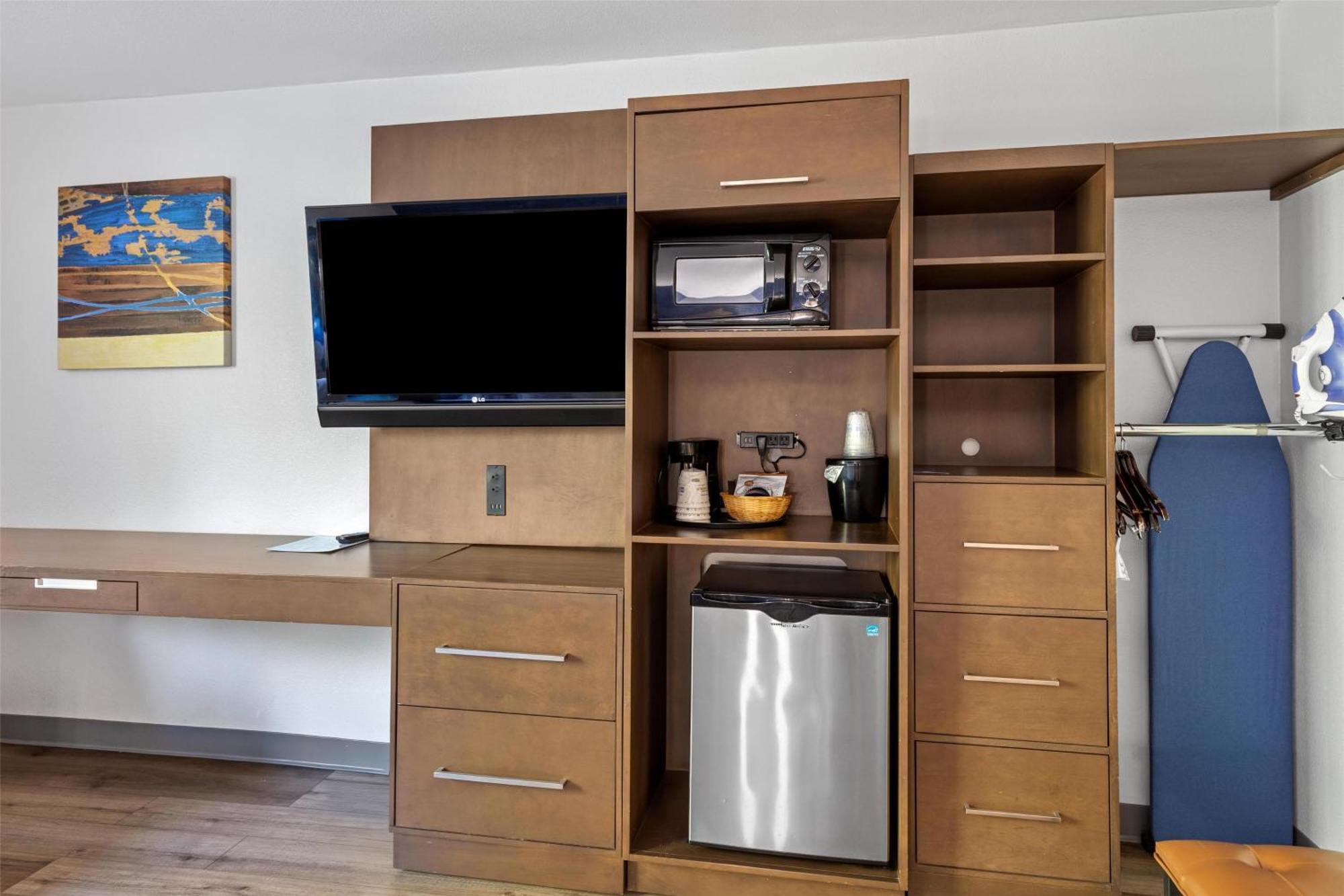 Surestay By Western Hotel